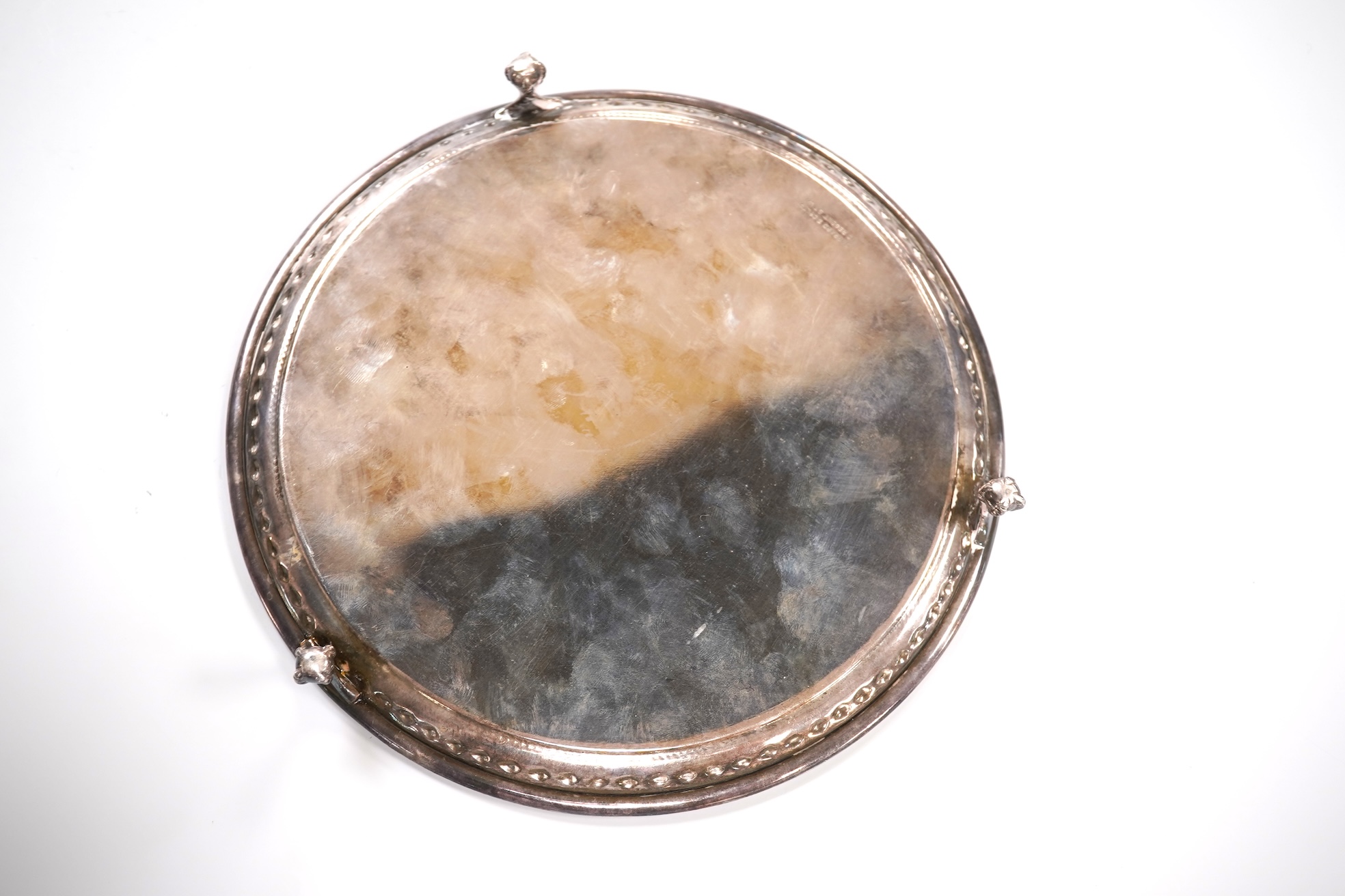 An Elizabeth II silver salver by Garrard & Co Ltd, London, 1975, with engraved inscription, diameter 20.2cm, 10.8oz.